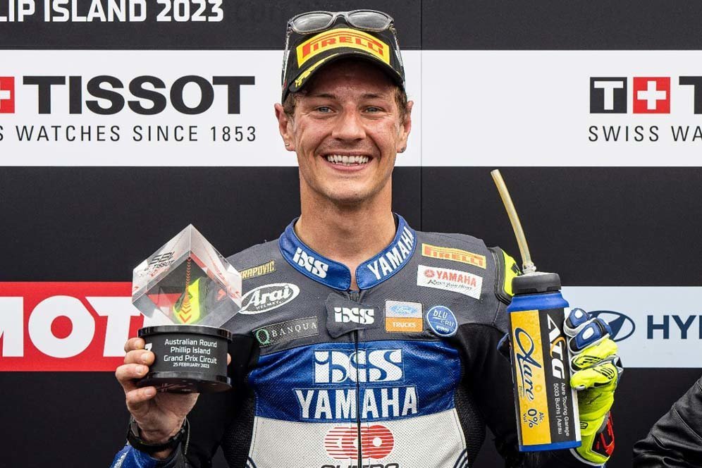 Dominique Aegerter Resmi Tetap di Yamaha 2024, Akankah Gantikan Toprak Razgatlioglu? Dominique Aegerter Resmi Tetap di Yamaha 2024, Akankah Gantikan Toprak Razgatlioglu?