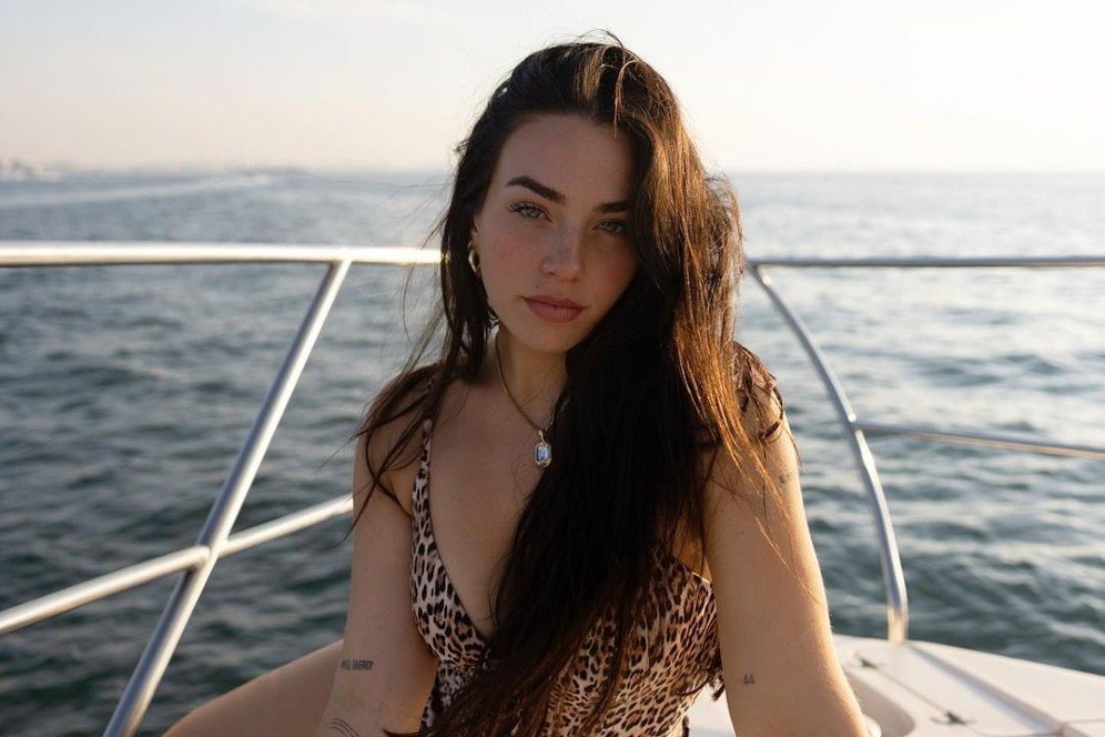 Potret Cartia Mallan: Pacar Seksi Ben Chilwell yang Berikan Donasi untuk Panti Asuhan di Bali Potret Cartia Mallan: Pacar Seksi Ben Chilwell yang Berikan Donasi untuk Panti Asuhan di Bali