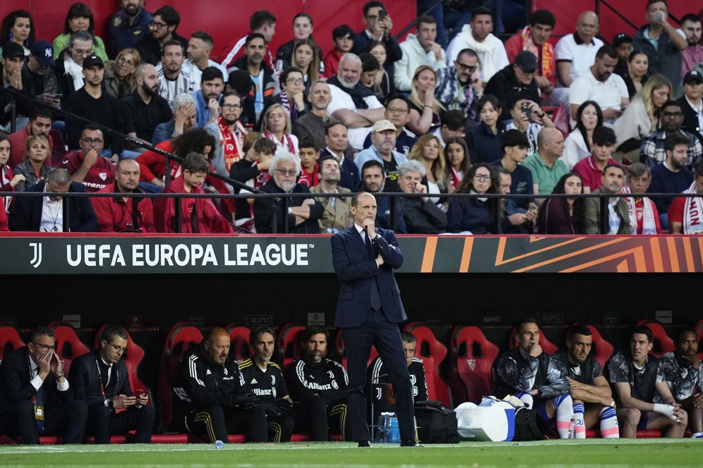 Juventus Ditekuk Sevilla di Liga Europa, Fans Emosi: Allegri Terburuk di Eropa, Bikin Darah Tinggi, Waktunya Indra Sjafri In! Juventus Ditekuk Sevilla di Liga Europa, Fans Emosi: Allegri Terburuk di Eropa, Bikin Darah Tinggi, Waktunya Indra Sjafri In!