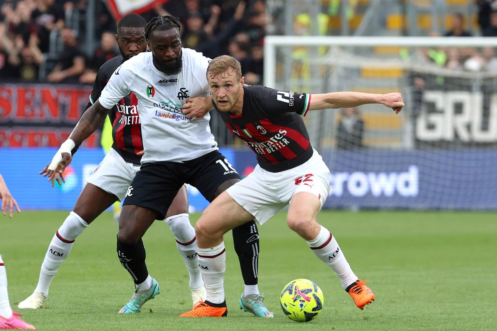 Hasil Spezia vs AC Milan: Skor 2-0 Hasil Spezia vs AC Milan: Skor 2-0