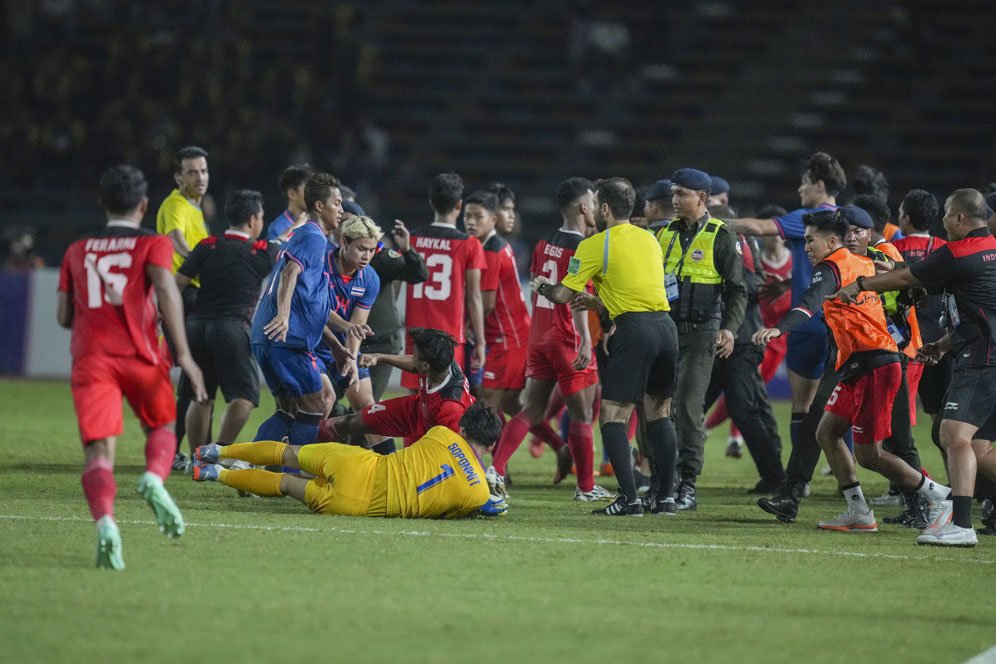 Erick Thohir Pastikan Timnas Indonesia U-22 Bebas Sanksi Soal Kericuhan di Final SEA Games 2023 Erick Thohir Pastikan Timnas Indonesia U-22 Bebas Sanksi Soal Kericuhan di Final SEA Games 2023