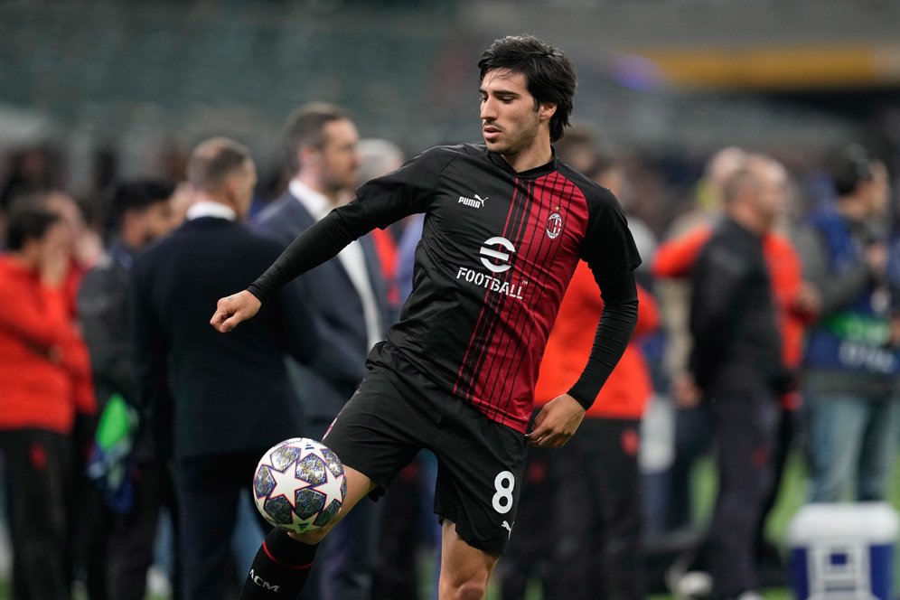 Lima Pemain yang Bisa Menyusul Sandro Tonali Tinggalkan AC Milan: Ada Lord Origi & Theo Lima Pemain yang Bisa Menyusul Sandro Tonali Tinggalkan AC Milan: Ada Lord Origi & Theo