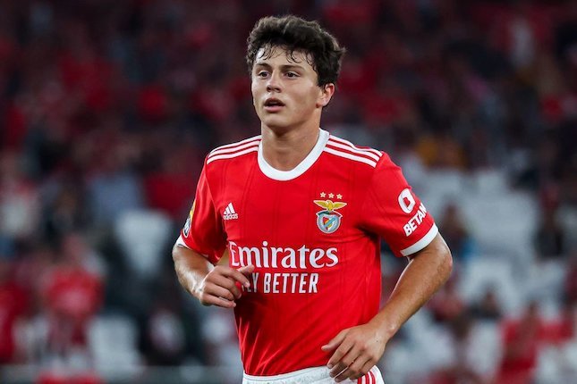 Neves, Si Bintang Baru Neves, Si Bintang Baru