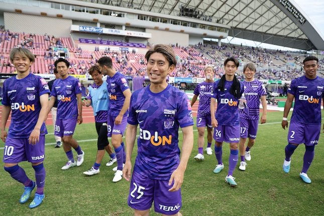 2012 (Sanfrecce Hiroshima - Peringkat 5) 2012 (Sanfrecce Hiroshima - Peringkat 5)