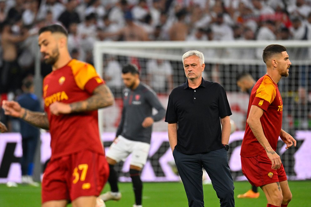 Putus Nyambung! Untuk Ketiga Kalinya, Jose Mourinho dan Nemanja Matic Berpisah Putus Nyambung! Untuk Ketiga Kalinya, Jose Mourinho dan Nemanja Matic Berpisah