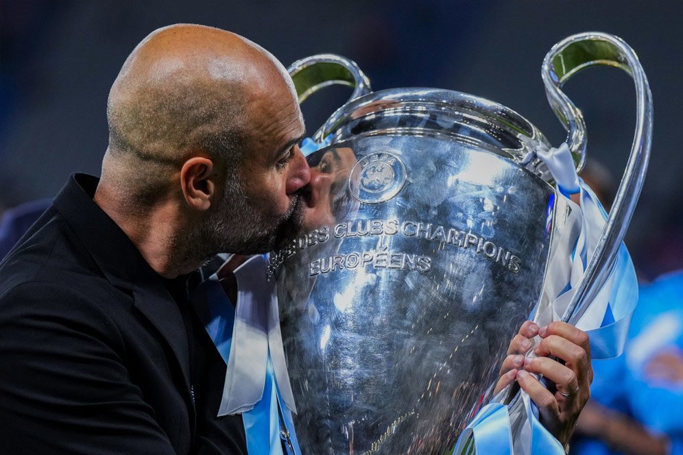 Gelar Juara Ke-14 Persembahan Guardiola buat Manchester City Gelar Juara Ke-14 Persembahan Guardiola buat Manchester City