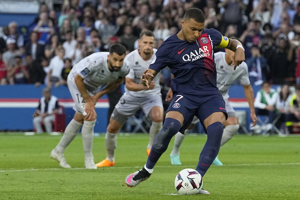 Ogah Ikut-Ikutan Kejar Kylian Mbappe, MU Lebih Prioritaskan Rasmus Hojlund Ogah Ikut-Ikutan Kejar Kylian Mbappe, MU Lebih Prioritaskan Rasmus Hojlund