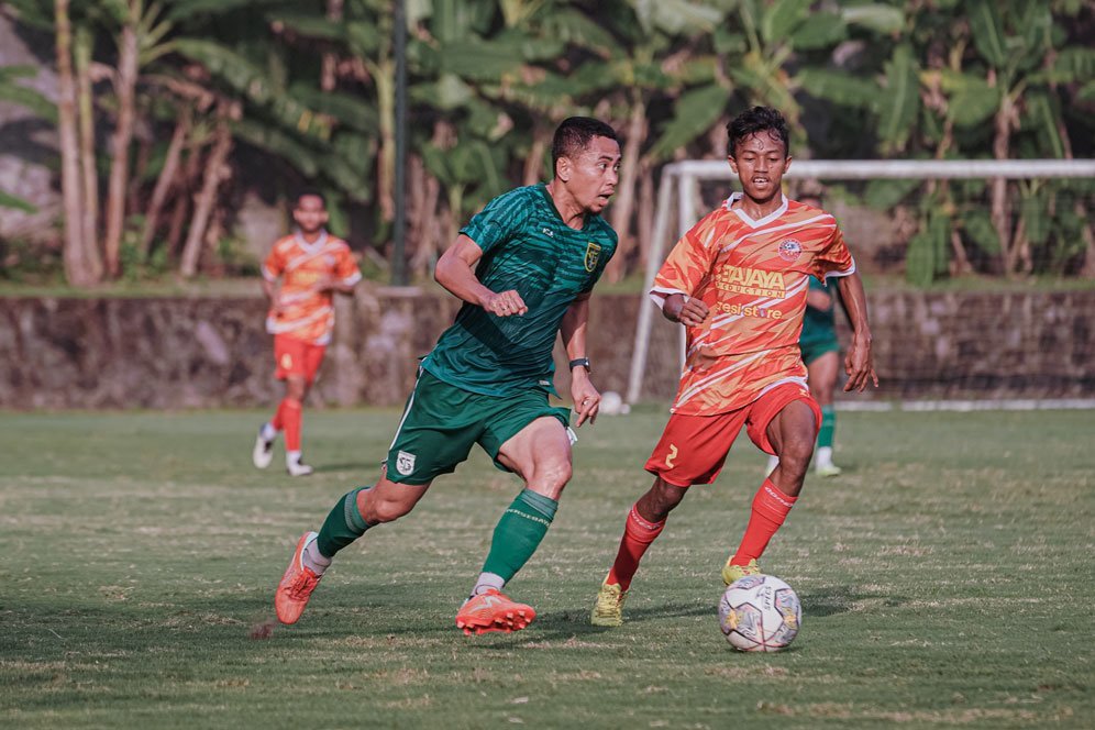 Latihan di Pantai dan Gym, Tips Kapten Persebaya Menjaga Kebugaran Saat BRI Liga 1 Libur Latihan di Pantai dan Gym, Tips Kapten Persebaya Menjaga Kebugaran Saat BRI Liga 1 Libur