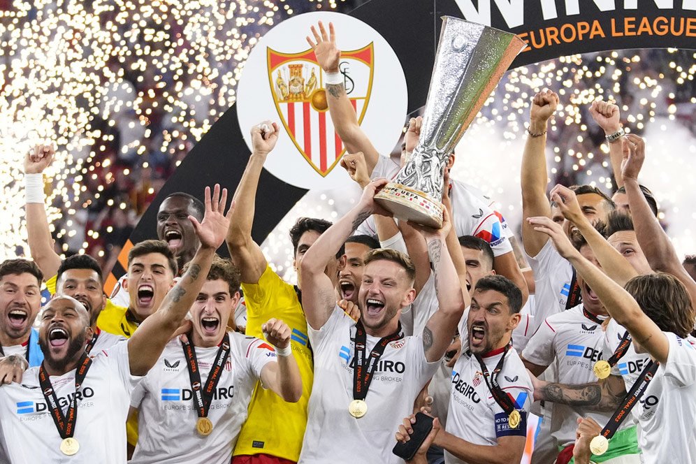 Sevilla di Liga Europa 2022/2023: Terbuang dari Liga Champions, Juara di 'Habitat Aslinya' Sevilla di Liga Europa 2022/2023: Terbuang dari Liga Champions, Juara di 'Habitat Aslinya'