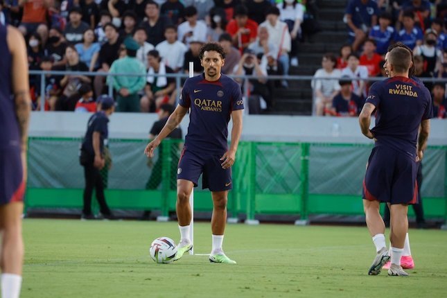 Bek Tengah PSG