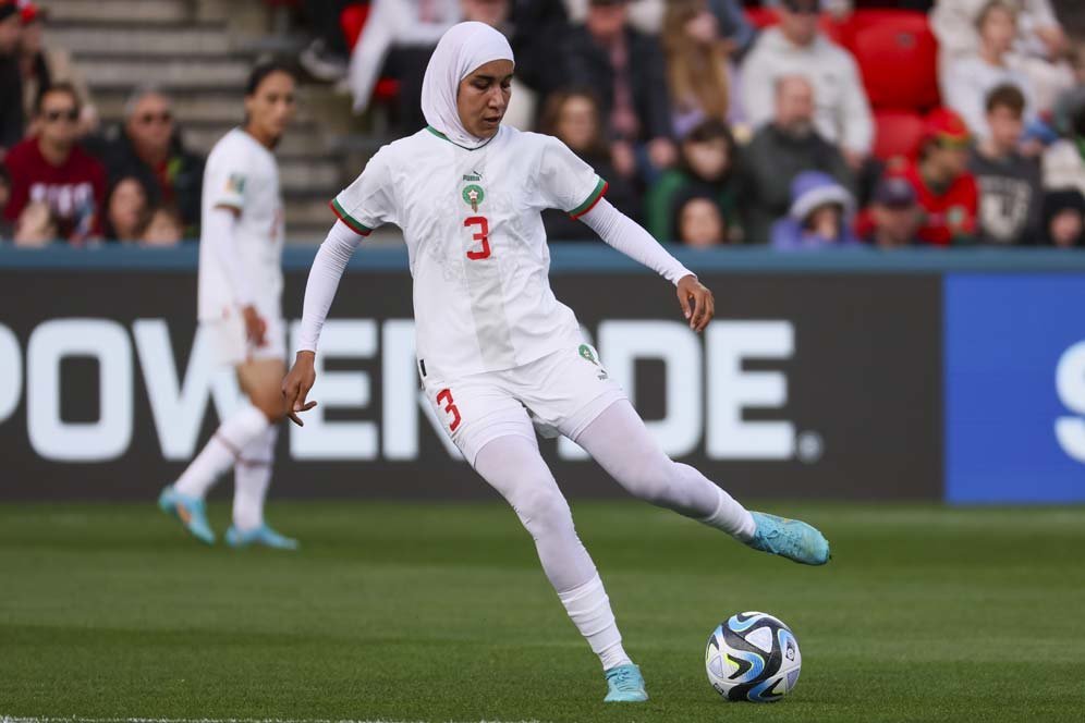 Mengenal Nouhaila Benzina, Pesepak Bola Berhijab Pertama di Piala Dunia Wanita 2023 Mengenal Nouhaila Benzina, Pesepak Bola Berhijab Pertama di Piala Dunia Wanita 2023