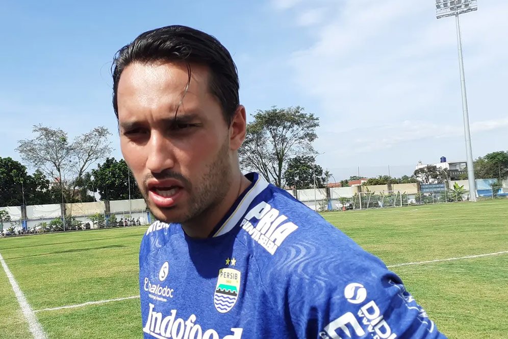 Arema vs Persib, Ezra Walian: Jika Bermain Baik, Kami Bisa Kalahkan Siapa Saja Arema vs Persib, Ezra Walian: Jika Bermain Baik, Kami Bisa Kalahkan Siapa Saja