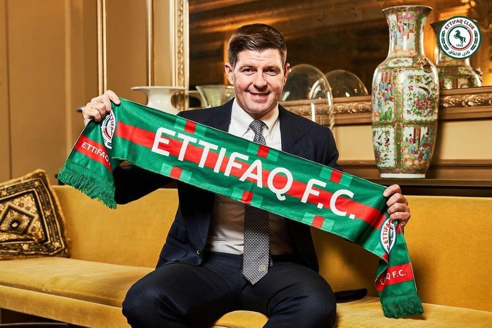 5 Pelatih Terkenal yang Gagal Saat Melatih di Arab Saudi: Steven Gerrard Angkat Kaki!