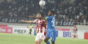 2 Insiden Usai Persib Kalah di Manahan: Marc Klok Lempar Botol ke Tribune, Ciro Alves Acungkan Jari 2 Insiden Usai Persib Kalah di Manahan: Marc Klok Lempar Botol ke Tribune, Ciro Alves Acungkan Jari