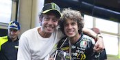 Valentino Rossi Minta Marco Bezzecchi Lebih Sering Kalahkan Pecco Bagnaia Valentino Rossi Minta Marco Bezzecchi Lebih Sering Kalahkan Pecco Bagnaia
