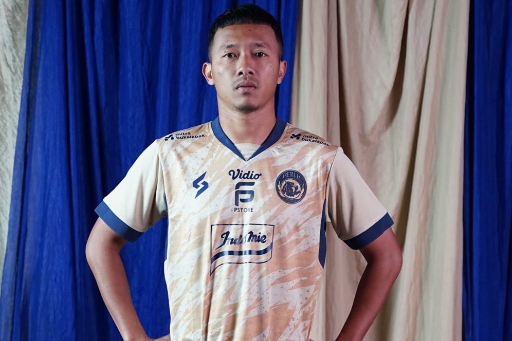 Sempat Tertunda, Arema FC Luncurkan Jersey Ketiga Sempat Tertunda, Arema FC Luncurkan Jersey Ketiga