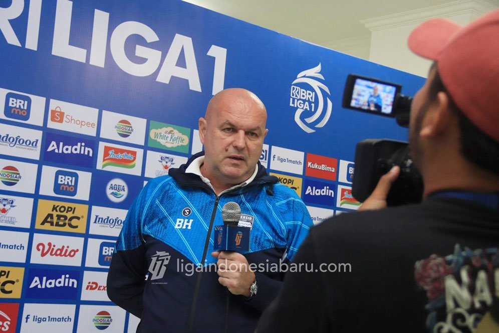 Jelang Persib Vs Arema FC di BRI Liga 1: Bojan Hodak Singgung Gustavo Almeida, Ada Apa? Jelang Persib Vs Arema FC di BRI Liga 1: Bojan Hodak Singgung Gustavo Almeida, Ada Apa?