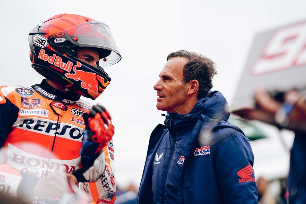 Sedih Harus Pisah, Repsol Honda Ogah Paksa Marc Marquez Bertahan Jika Tidak Happy Sedih Harus Pisah, Repsol Honda Ogah Paksa Marc Marquez Bertahan Jika Tidak Happy