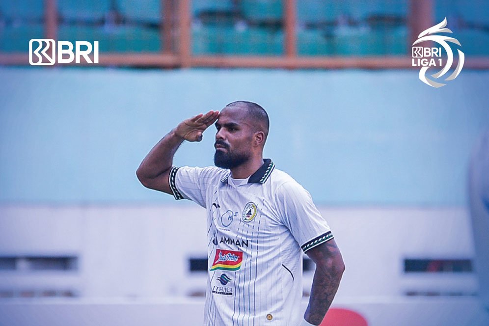 Arema FC Kenalkan Trio Pemain Asing Baru, Termasuk Eks Tembok Kokoh PSS Sleman Arema FC Kenalkan Trio Pemain Asing Baru, Termasuk Eks Tembok Kokoh PSS Sleman