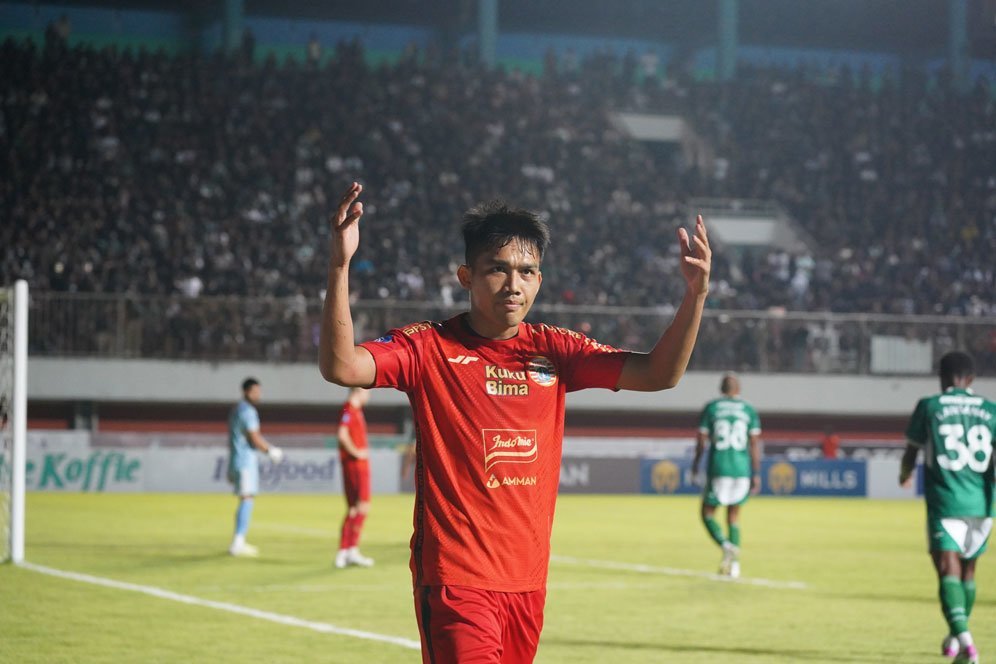 Setelah Bekuk PSS 3-1, Persija Dapat Tepuk Tangan Suporter di Sleman ketika Keluar dari Stadion Maguwoharjo Setelah Bekuk PSS 3-1, Persija Dapat Tepuk Tangan Suporter di Sleman ketika Keluar dari Stadion Maguwoharjo