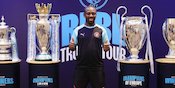 Shaun Wright-Phillips dan Trofi Treble Winners Manchester City Sapa Masyarakat Indonesia di Jakarta Shaun Wright-Phillips dan Trofi Treble Winners Manchester City Sapa Masyarakat Indonesia di Jakarta