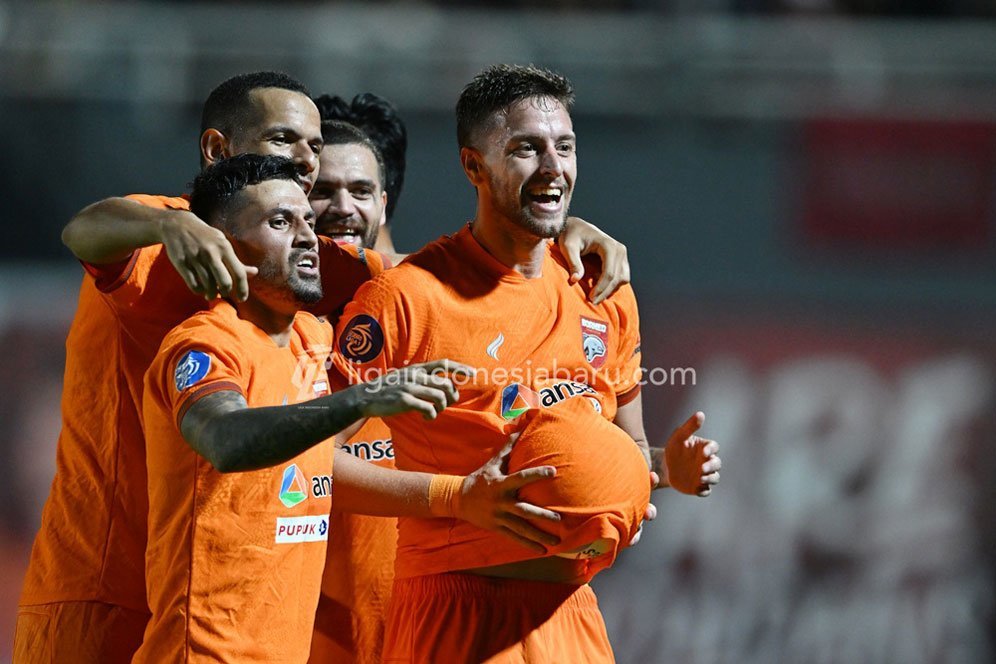 Borneo FC Resmi Jadi Juara Musim Reguler BRI Liga 1 2023/2024 Borneo FC Resmi Jadi Juara Musim Reguler BRI Liga 1 2023/2024