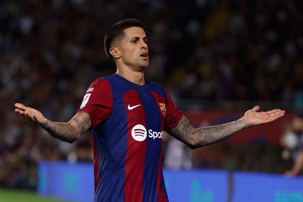 Terbentur Harga Selangit, Barcelona Pakai Jurus Ini untuk Datangkan Kembali Joao Cancelo Terbentur Harga Selangit, Barcelona Pakai Jurus Ini untuk Datangkan Kembali Joao Cancelo