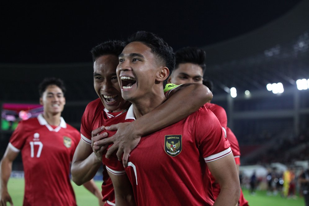 Kata Ketum PSSI soal Arkhan Fikri-Marselino Ferdinan tentang Bonus Belum Cair: Mereka Cuma Bercanda Kata Ketum PSSI soal Arkhan Fikri-Marselino Ferdinan tentang Bonus Belum Cair: Mereka Cuma Bercanda