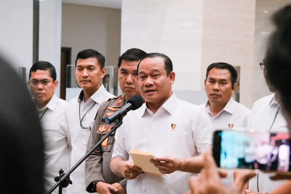 Satgas Anti-Mafia Bola Polri Tetapkan 6 Tersangka Pengaturan Skor Liga 2 Musim 2018 Satgas Anti-Mafia Bola Polri Tetapkan 6 Tersangka Pengaturan Skor Liga 2 Musim 2018