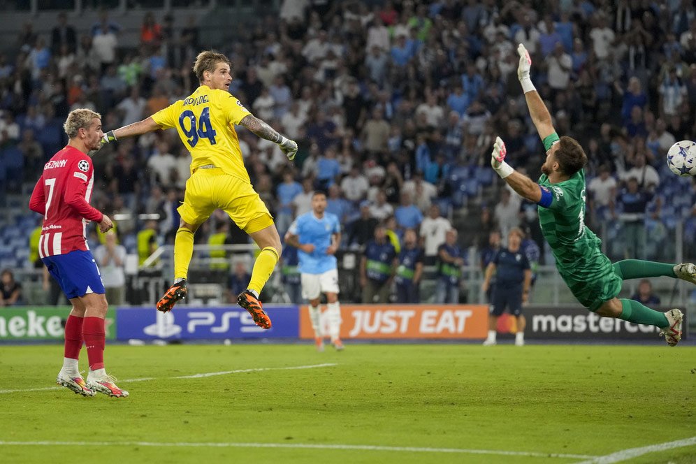 Kisah Heroik 2 Kiper di Tanah Italia: Nick Pope Mandulkan Milan, Ivan Provedel Bobol Gawang Atletico Kisah Heroik 2 Kiper di Tanah Italia: Nick Pope Mandulkan Milan, Ivan Provedel Bobol Gawang Atletico