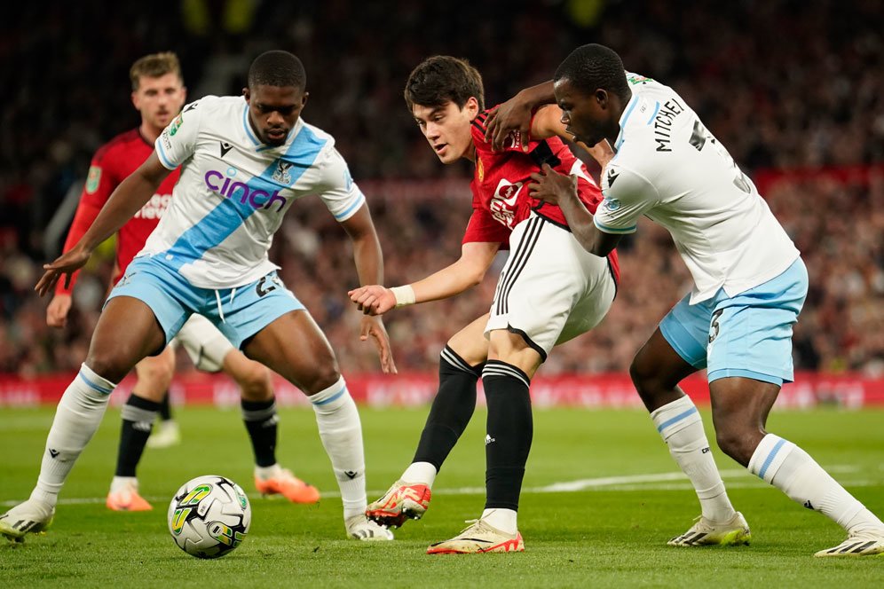 Panggung untuk Kuartet Pemain Muda Manchester United Panggung untuk Kuartet Pemain Muda Manchester United