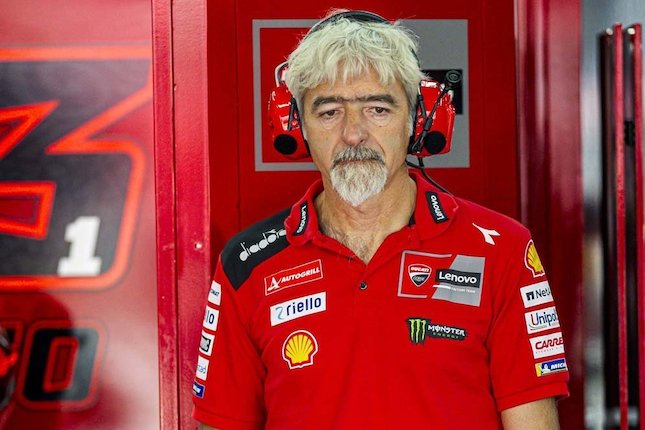 Para Rival Kini Hanya Bisa Nonton