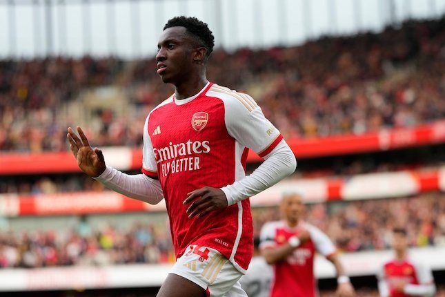 Kehilangan Satu Striker Kehilangan Satu Striker