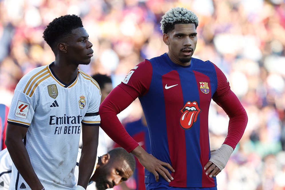 Saingi MU, Chelsea Juga Kejar Ronald Araujo Saingi MU, Chelsea Juga Kejar Ronald Araujo