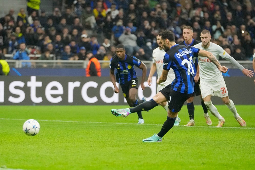 Kesempurnaan Penalti Hakan Calhanoglu Kesempurnaan Penalti Hakan Calhanoglu