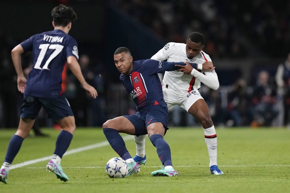 Terbaik dan Terburuk PSG 3-0 AC Milan: Pierre Kalulu Tertidur di Atas Lapangan? Terbaik dan Terburuk PSG 3-0 AC Milan: Pierre Kalulu Tertidur di Atas Lapangan?