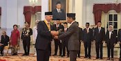 Wow! Bos FIFA Gianni Infantino Mendapat Tanda Kehormatan Bintang Jasa Pratama dari Presiden Jokowi Wow! Bos FIFA Gianni Infantino Mendapat Tanda Kehormatan Bintang Jasa Pratama dari Presiden Jokowi