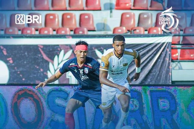 Manfaatkan Lebar Lapangan Manfaatkan Lebar Lapangan