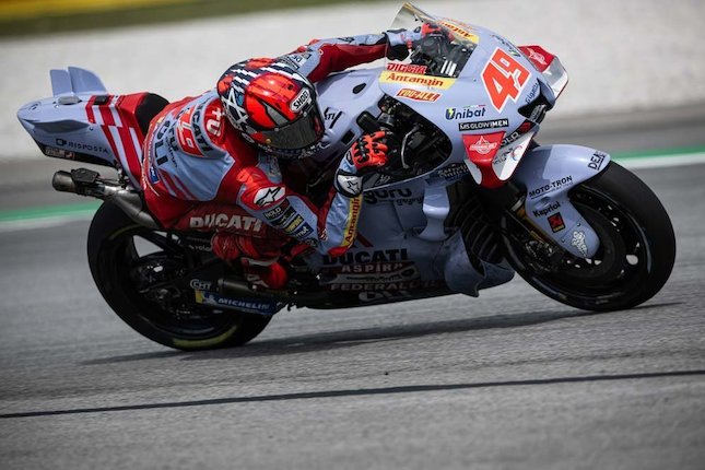Lihat Secercah Cahaya di VR46