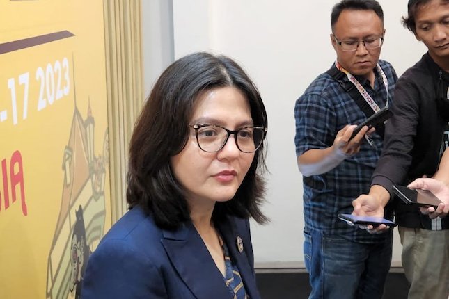 Maksimalkan Ratu Tisha Maksimalkan Ratu Tisha