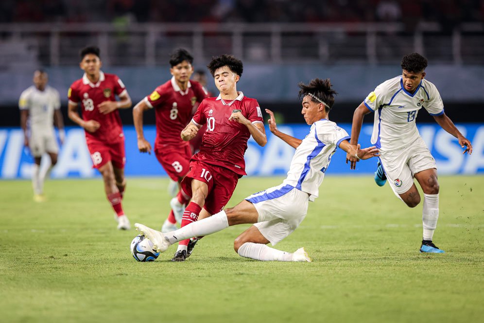 Momen-momen Menarik Indonesia U-17 vs Panama: Ngegocek, eh Bolanya Ketinggalan, Mistar Jadi Penyelamat Momen-momen Menarik Indonesia U-17 vs Panama: Ngegocek, eh Bolanya Ketinggalan, Mistar Jadi Penyelamat