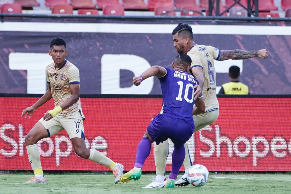 Arema FC Optimistis Bisa Lekas Keluar dari Zona Degradasi Arema FC Optimistis Bisa Lekas Keluar dari Zona Degradasi