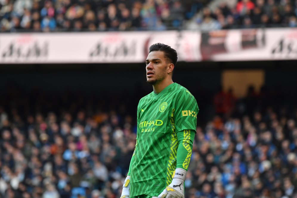 Josep Guardiola Tak Tahu Ederson Akan Bertahan atau Tidak di Manchester City Josep Guardiola Tak Tahu Ederson Akan Bertahan atau Tidak di Manchester City