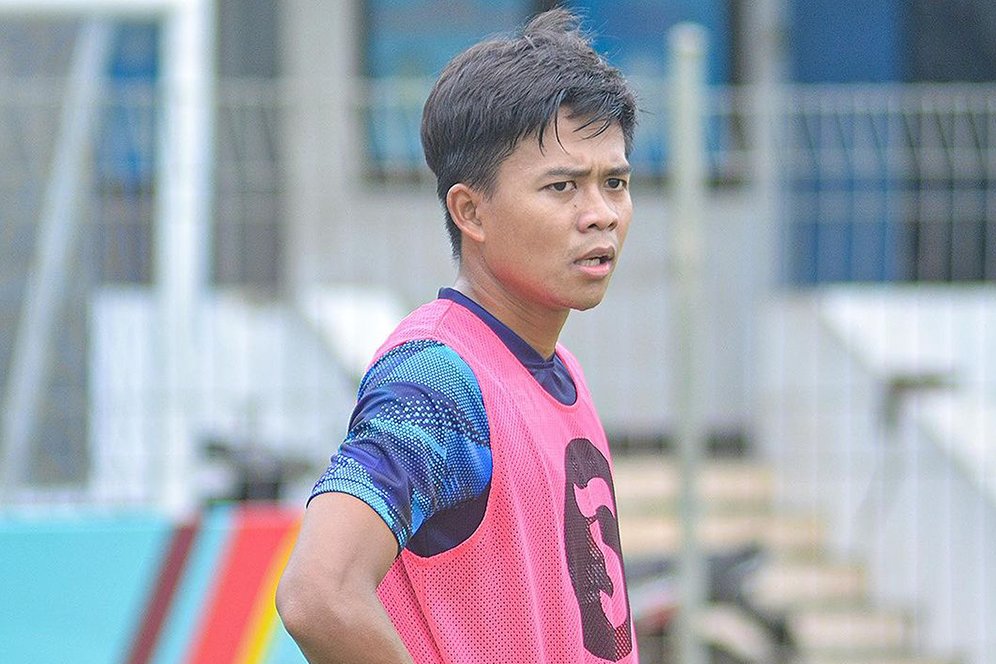 Baru Pulang dari Timnas Indonesia, Edo Febriansyah Bertekad Bawa Persib Bandung Tuntaskan Dendam ke Persis Solo Baru Pulang dari Timnas Indonesia, Edo Febriansyah Bertekad Bawa Persib Bandung Tuntaskan Dendam ke Persis Solo