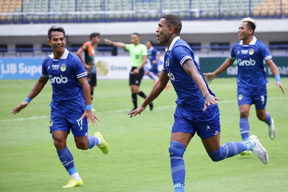 PSIM Yogyakarta Tegaskan Target Promosi ke Liga 1 PSIM Yogyakarta Tegaskan Target Promosi ke Liga 1