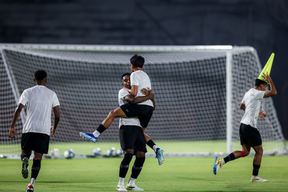 Mengintip 15 Menit Pertama Latihan Timnas Indonesia U-17 Jelang Duel Lawan Ekuador: Banyak Umpan Pendek Mengintip 15 Menit Pertama Latihan Timnas Indonesia U-17 Jelang Duel Lawan Ekuador: Banyak Umpan Pendek