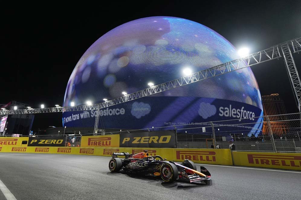 Hasil Balapan Formula 1 GP Las Vegas: Max Verstappen Berkuasa, Sikat Charles Leclerc-Sergio Perez Hasil Balapan Formula 1 GP Las Vegas: Max Verstappen Berkuasa, Sikat Charles Leclerc-Sergio Perez
