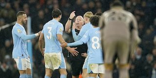Keputusan Kontroversial Wasit Simon Hooper Buat Manchester City Gagal Petik Poin Penuh di Liaga Inggris