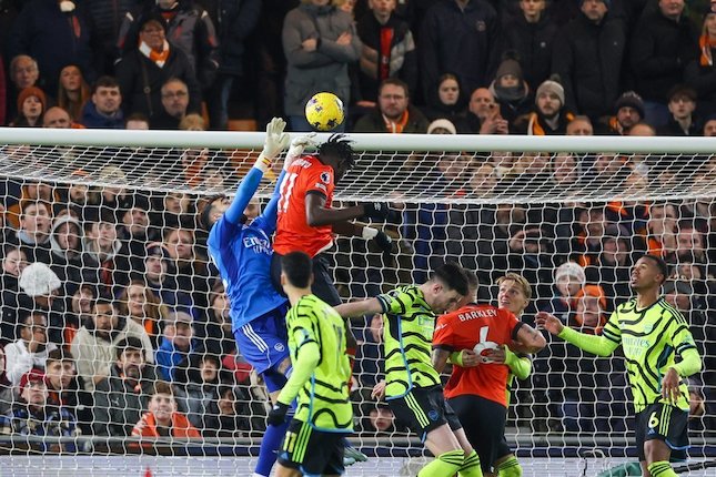 Head to Head Arsenal vs Luton Town