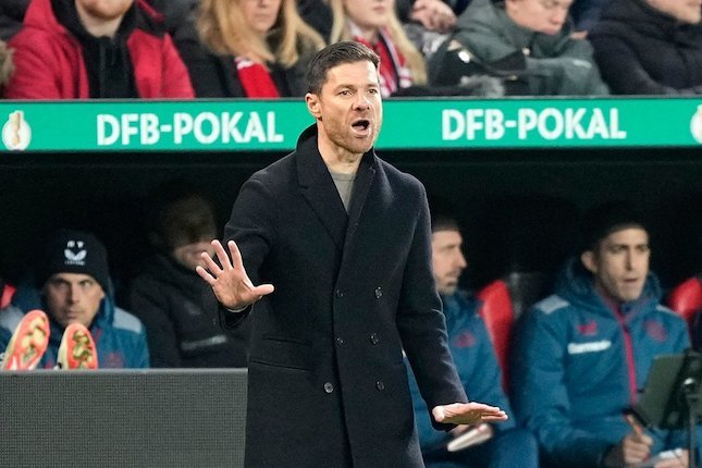 Pujian Zenden Untuk Alonso Pujian Zenden Untuk Alonso